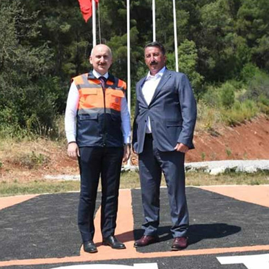 Quis ipsum suspendisse ultrices gravida. Risus commodo viverra maecenas accumsan lacus vel facilisis.