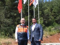 Quis ipsum suspendisse ultrices gravida. Risus commodo viverra maecenas accumsan lacus vel facilisis.